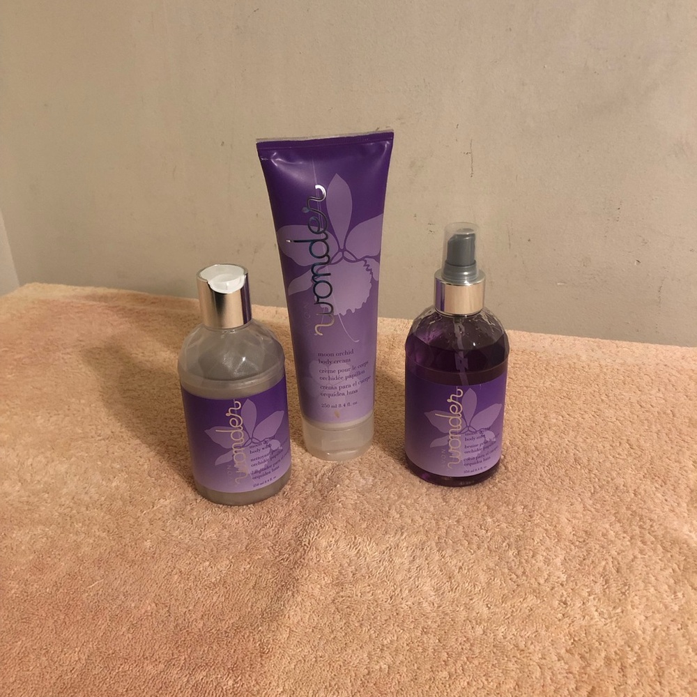 Avon Wonder Moon Orchid Full Size Trio Body Wash Lotion & Body Mist NOS